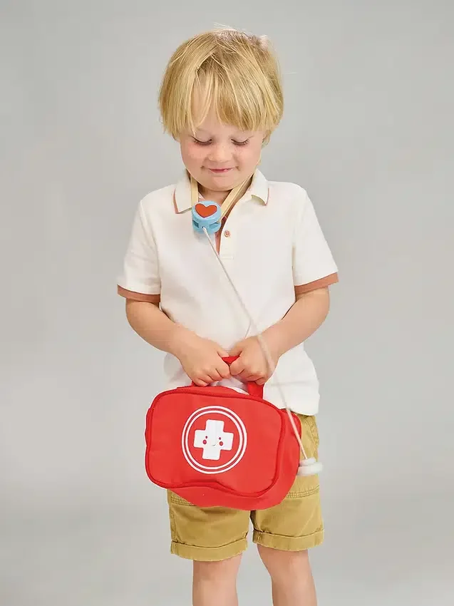 Juego de primeros auxilios para niños pequeños