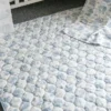 La alfombra de juego acolchada «Gilded Bird Spring Toile»
