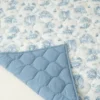 La alfombra de juego acolchada «Gilded Bird Spring Toile»