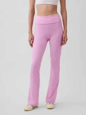 Leggings GapFit Smooth con cintura doblada y corte mini acampanado