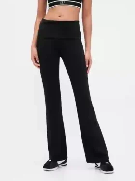 Leggings GapFit Smooth con cintura doblada y corte mini acampanado