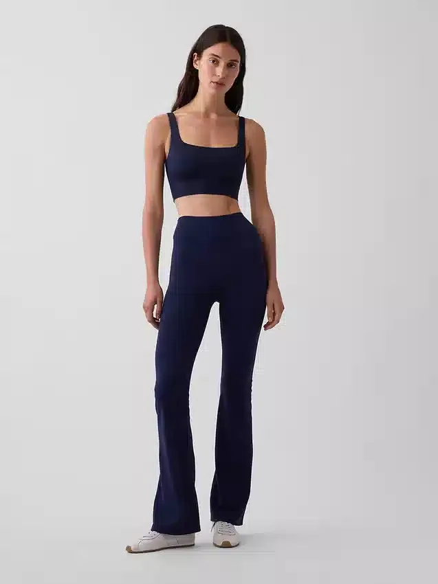 Leggings GapFit Smooth de talle alto y corte acampanado