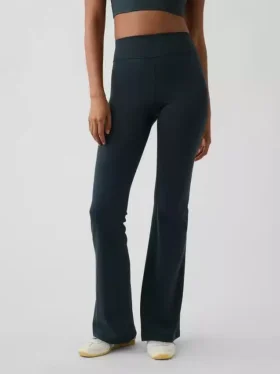 Leggings GapFit Smooth de talle alto y corte acampanado