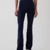 Leggings GapFit Smooth de talle alto y corte acampanado