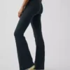 Leggings GapFit Smooth de talle alto y corte acampanado