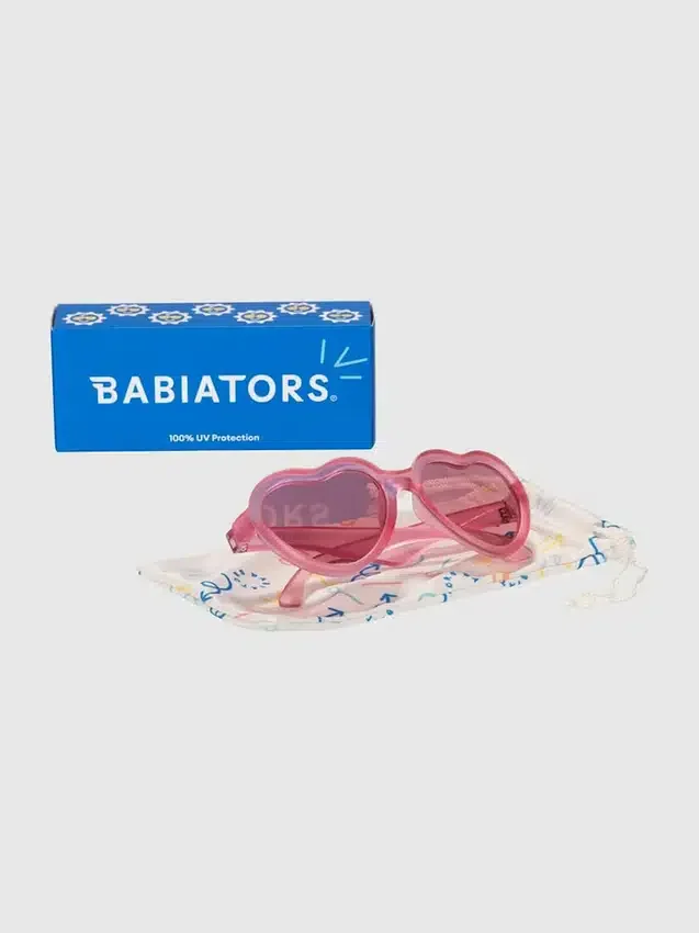Lentes de sol Babiators para niños pequeños y niños con diseño de corazón