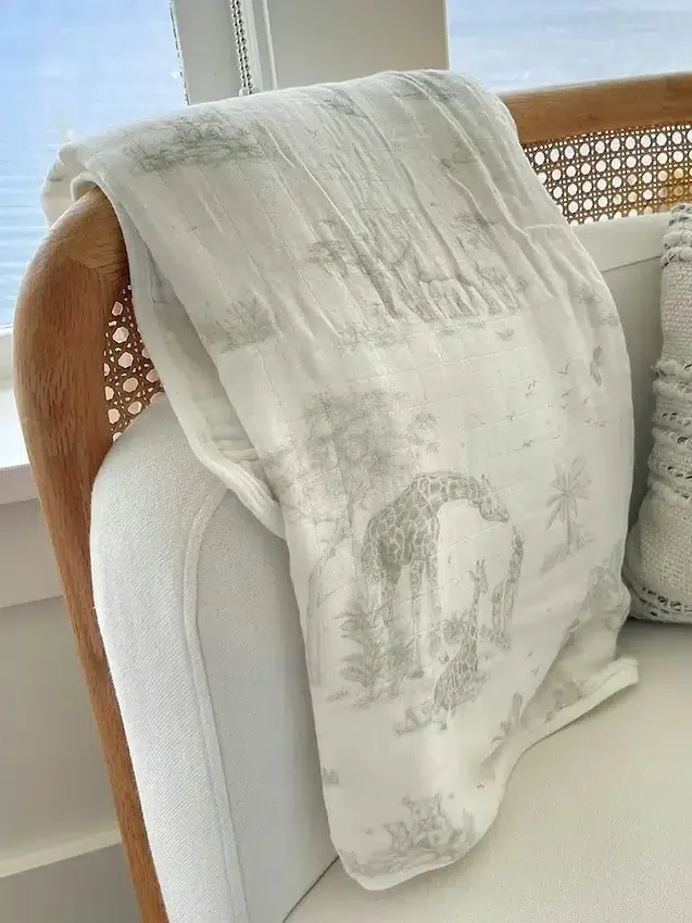 Manta de bambú para bebé «Gilded Bird Safari Toile»