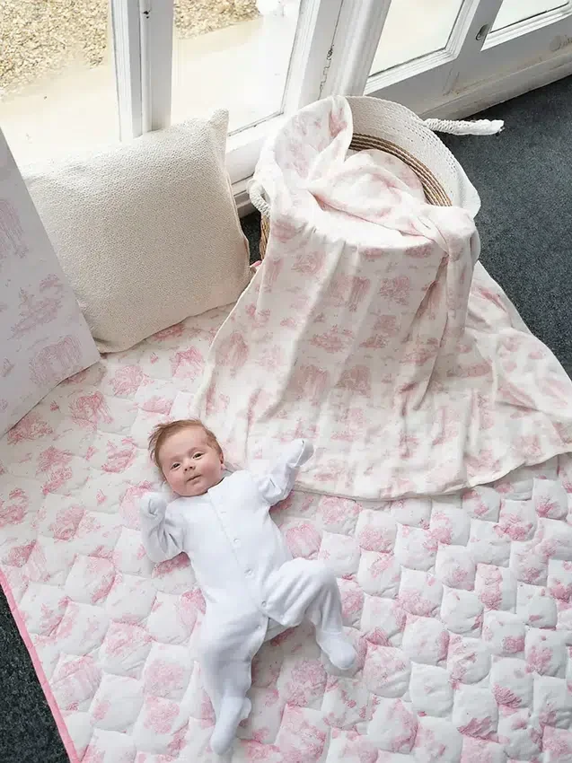Manta de bambú para bebé «Spring Toile» de The Gilded Bird