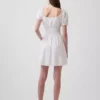 Mini vestido con cintura fruncida