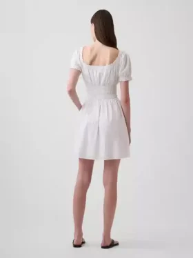 Mini vestido con cintura fruncida