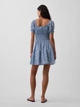 Mini vestido con cintura fruncida