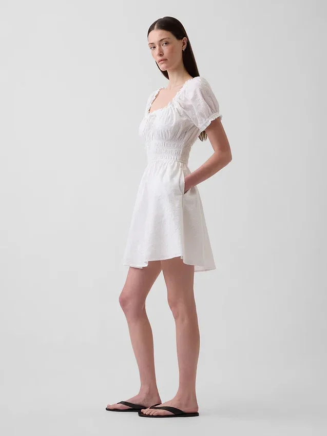 Mini vestido con cintura fruncida