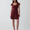 Mini vestido con cuello redondo y ribete de encaje