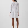 Mini vestido con ribete de encaje
