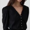 Mini vestido con ribete de encaje