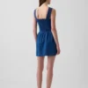 Mini vestido de cintura baja con pinzas