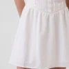 Mini vestido de cintura baja con pinzas