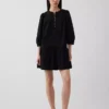 Mini vestido de cintura baja con ribete de encaje