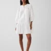 Mini vestido de cintura baja con ribete de encaje