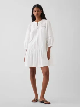 Mini vestido de cintura baja con ribete de encaje