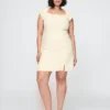 Mini vestido de mezcla de lino con mangas casquillo
