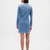 Mini vestido de mezclilla con bolsillos