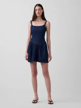 Mini vestido de mezclilla con cintura baja