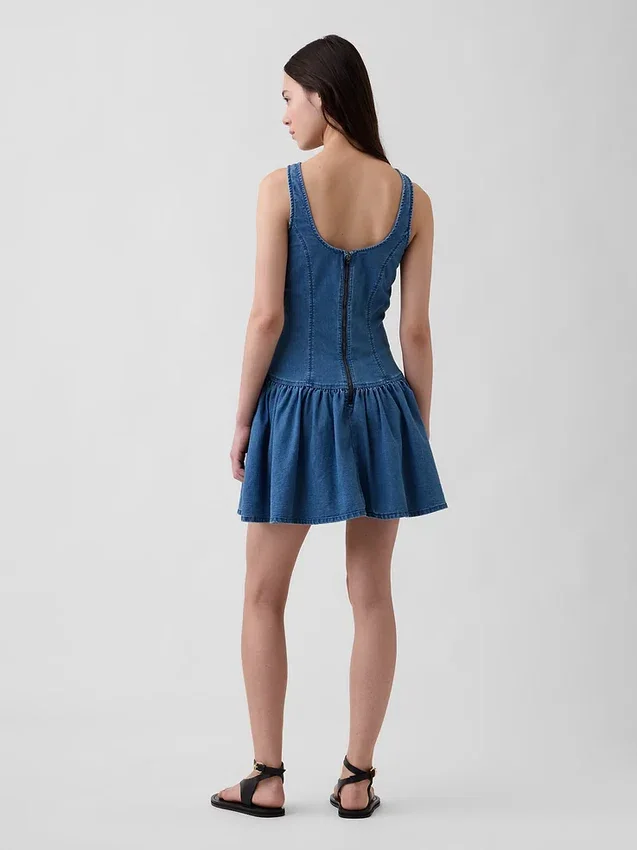 Mini vestido de mezclilla con cintura baja