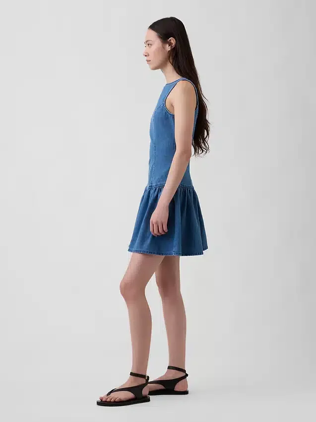 Mini vestido de mezclilla con cintura baja
