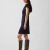 Mini vestido estampado con cuello en V