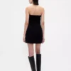 Mini vestido sin tirantes de pana