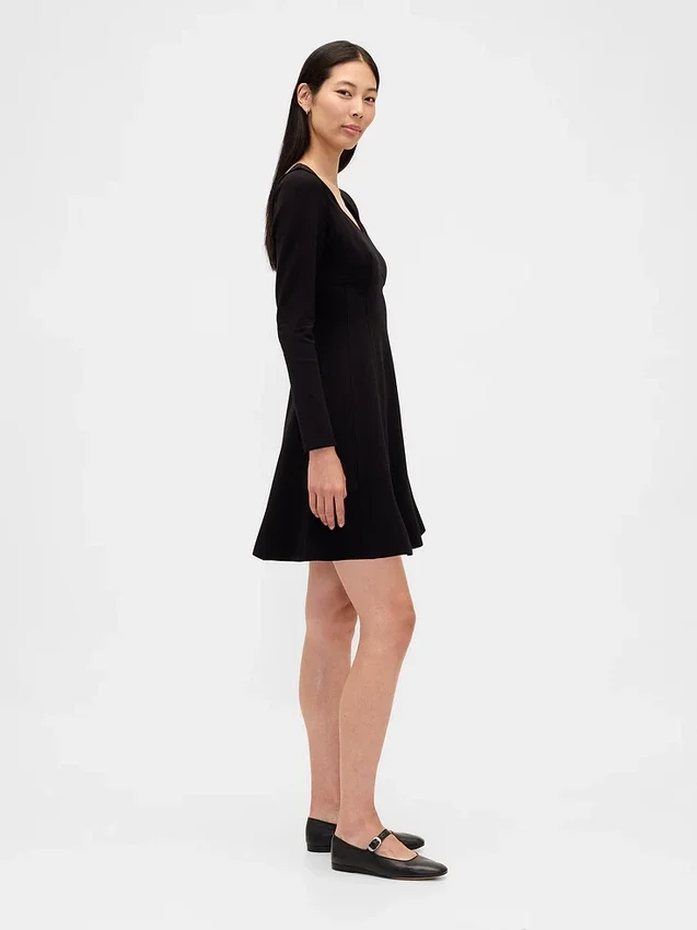Mini vestido tipo corsé con escote corazón de doble tejido