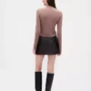 Minifalda-pantalón de cuero vegano