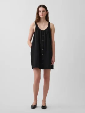 Minivestido con botones en el frente