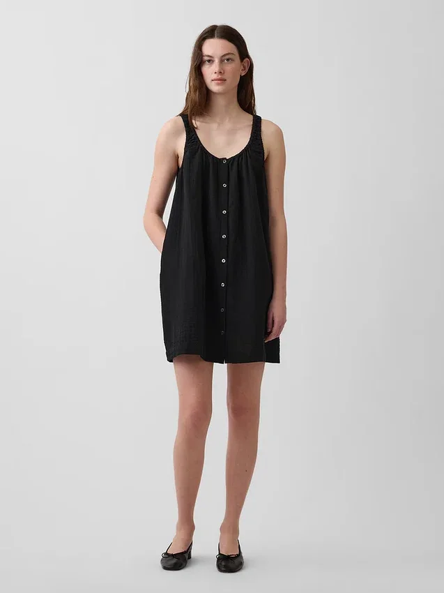 Minivestido con botones en el frente