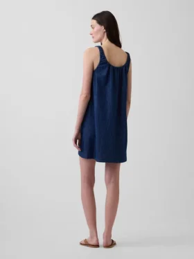 Minivestido con botones en el frente