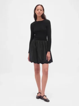 Minivestido de estilo burbuja con mezcla de materiales