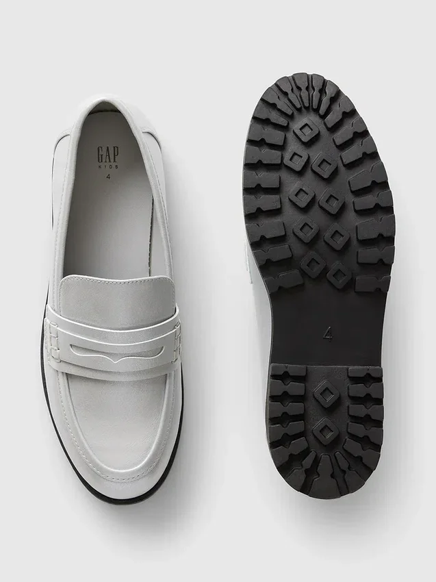 Mocasines metalizados para niños
