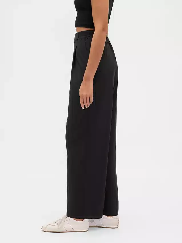 Pantalón holgado de talle alto Runaround de GapFit