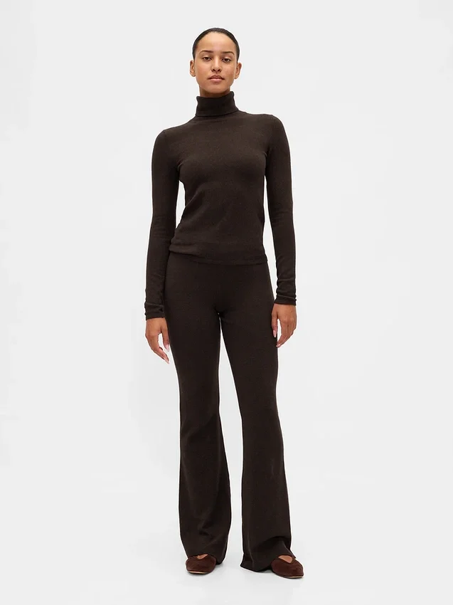Pantalones acampanados elásticos CashSoft
