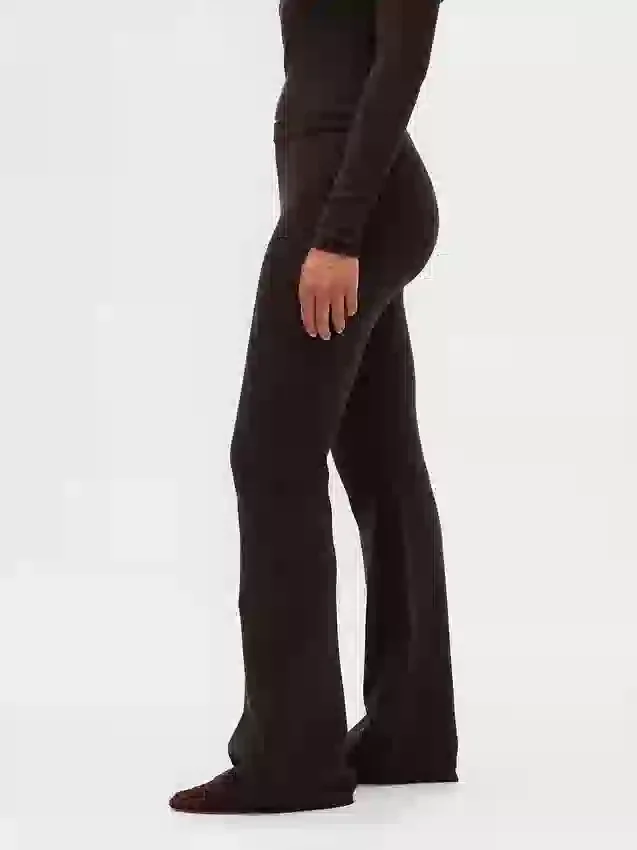 Pantalones acampanados elásticos CashSoft