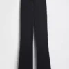 Pantalones acampanados modernos de canalé ancho