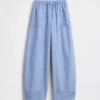 Pantalones anchos de niño con doble costura en las rodillas