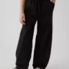 Pantalones anchos de niño con doble costura en las rodillas