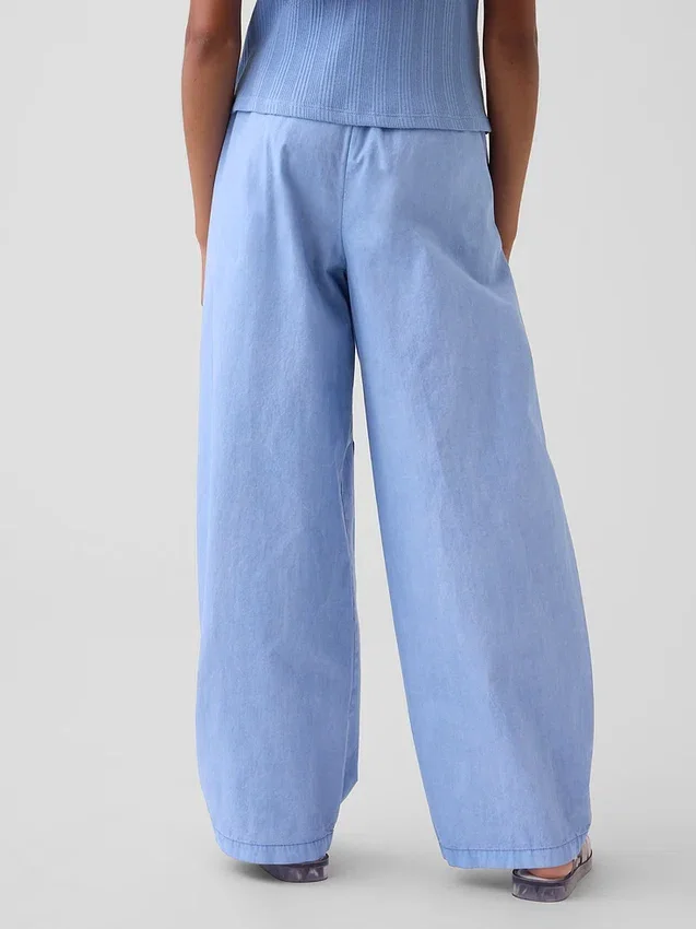 Pantalones anchos de niño con doble costura en las rodillas