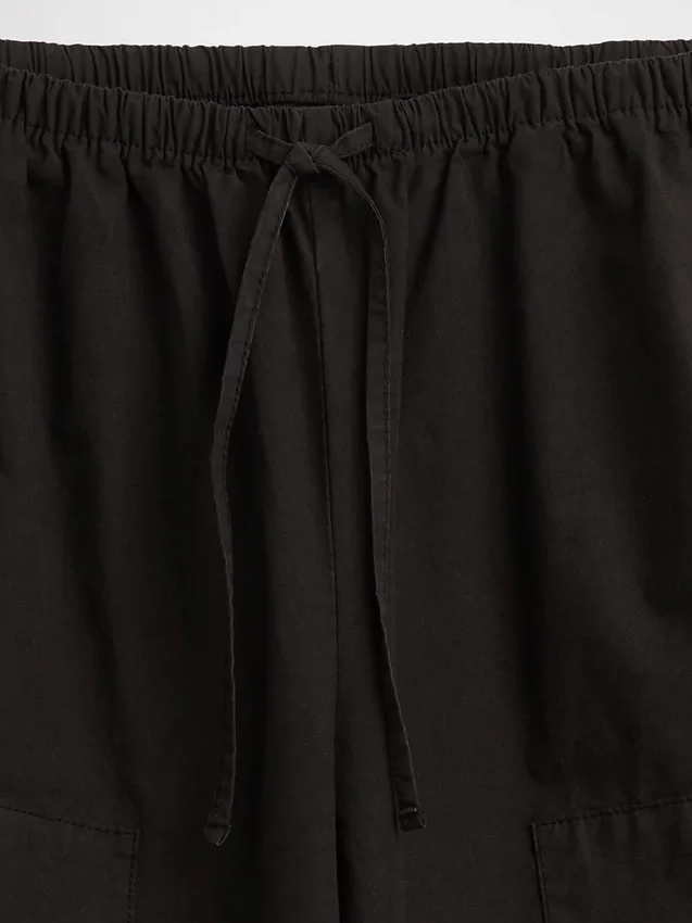 Pantalones anchos de niño con doble costura en las rodillas