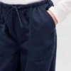 Pantalones anchos y cómodos para uniforme infantil