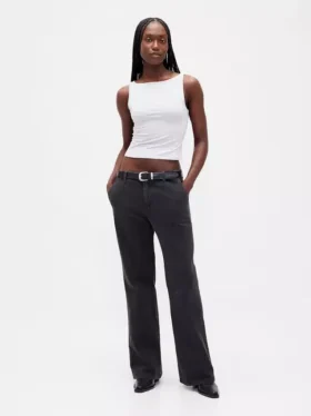 Pantalones caqui acampanados de talle bajo y corte holgado