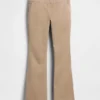 Pantalones caqui ajustados de tiro bajo y corte acampanado