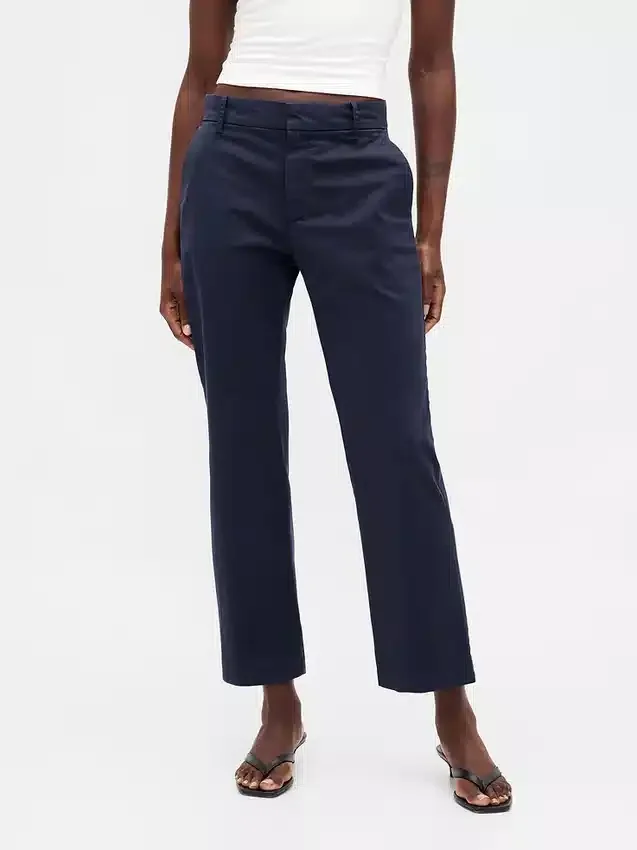 Pantalones caqui de talle medio